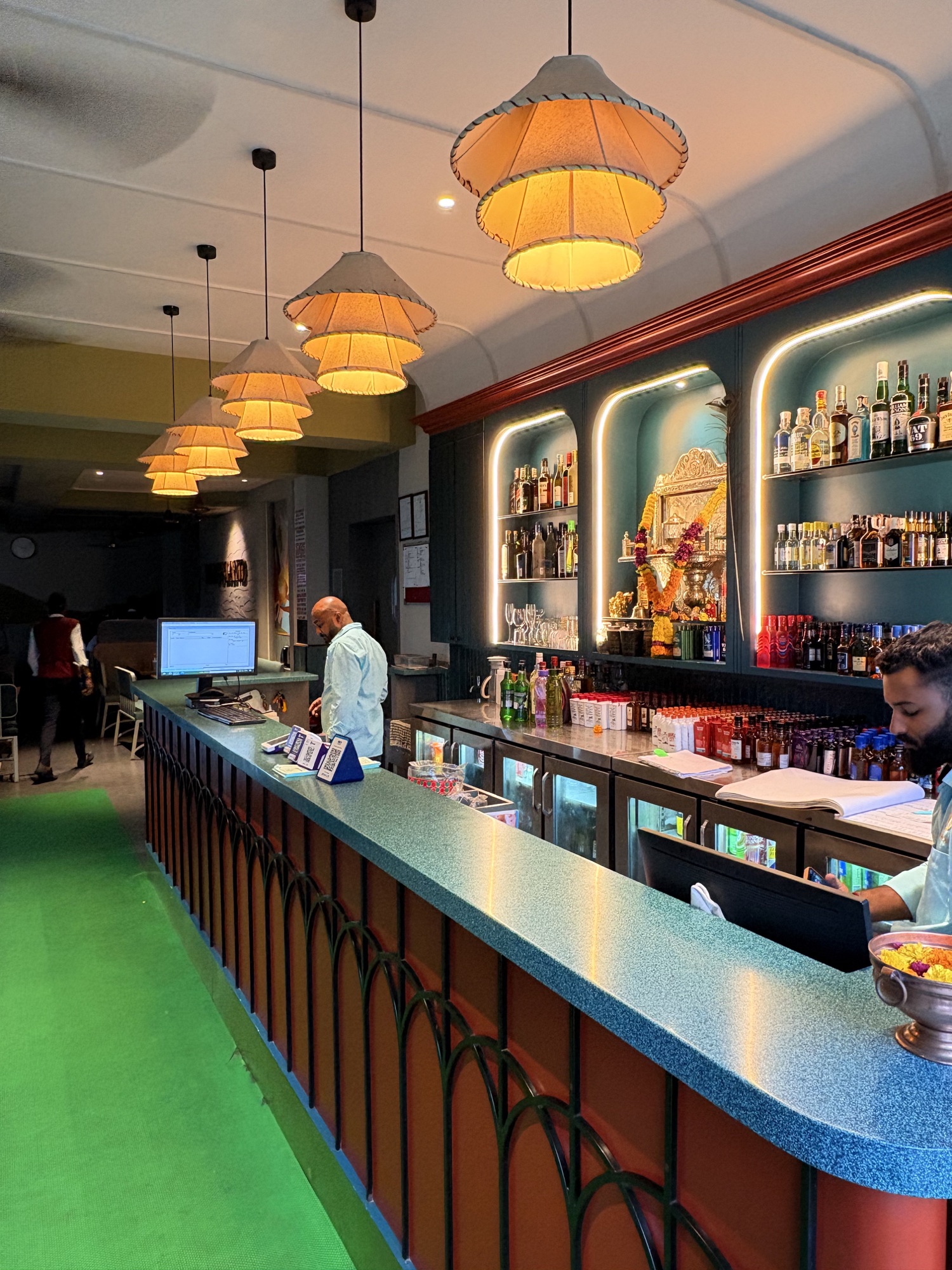 Kingsland main bar