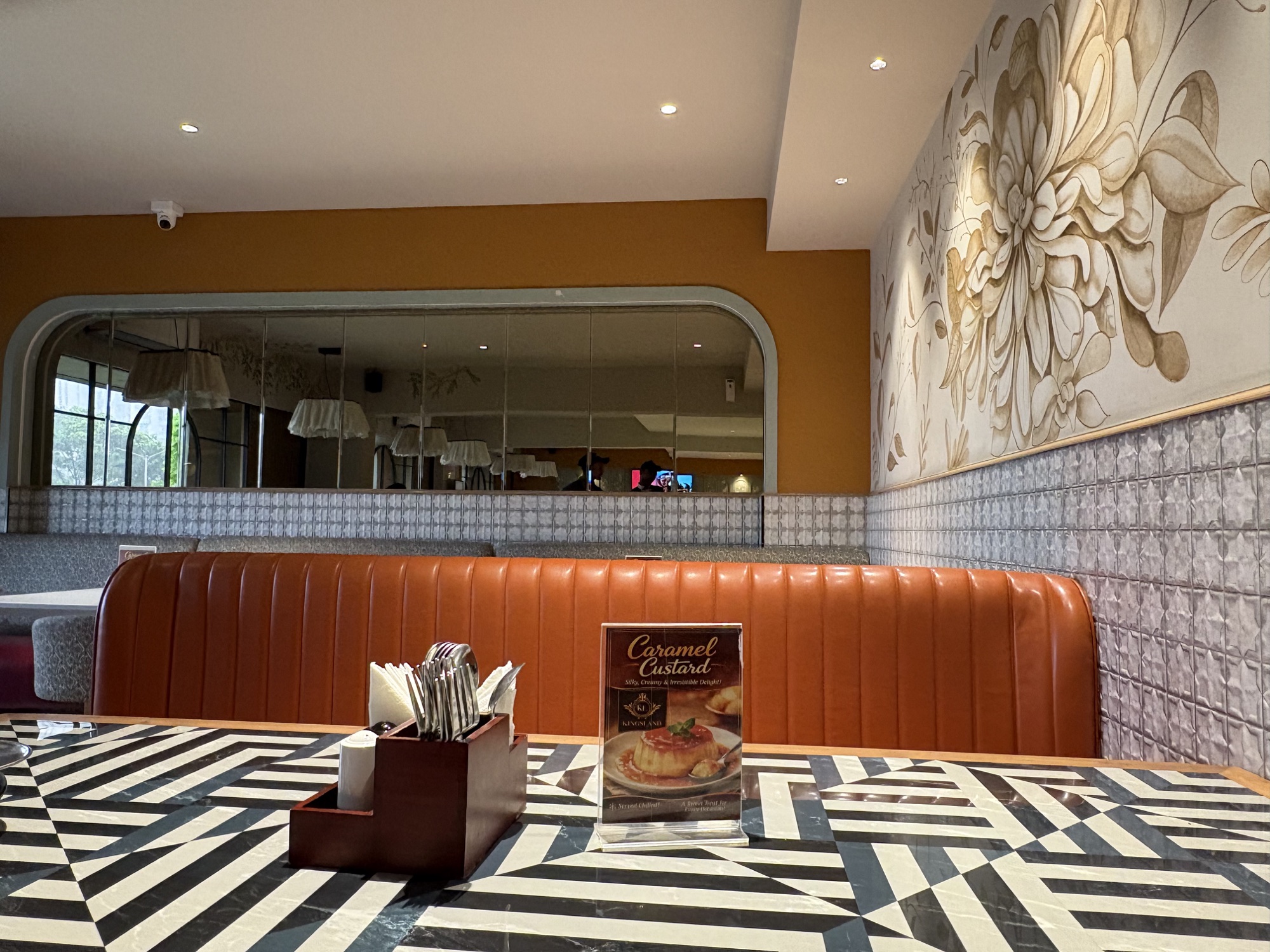 Family AC dining at Kingsland